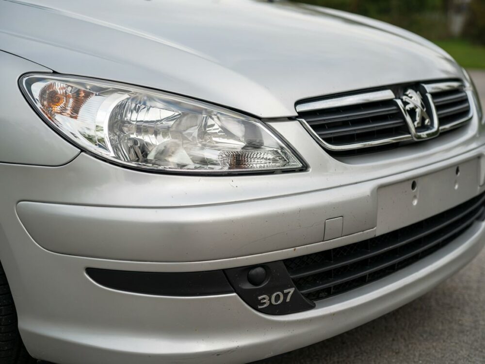 montaż zderzaka Peugeot 307  