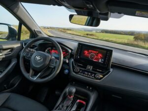 sportowy tryb jazdy w Toyota chr